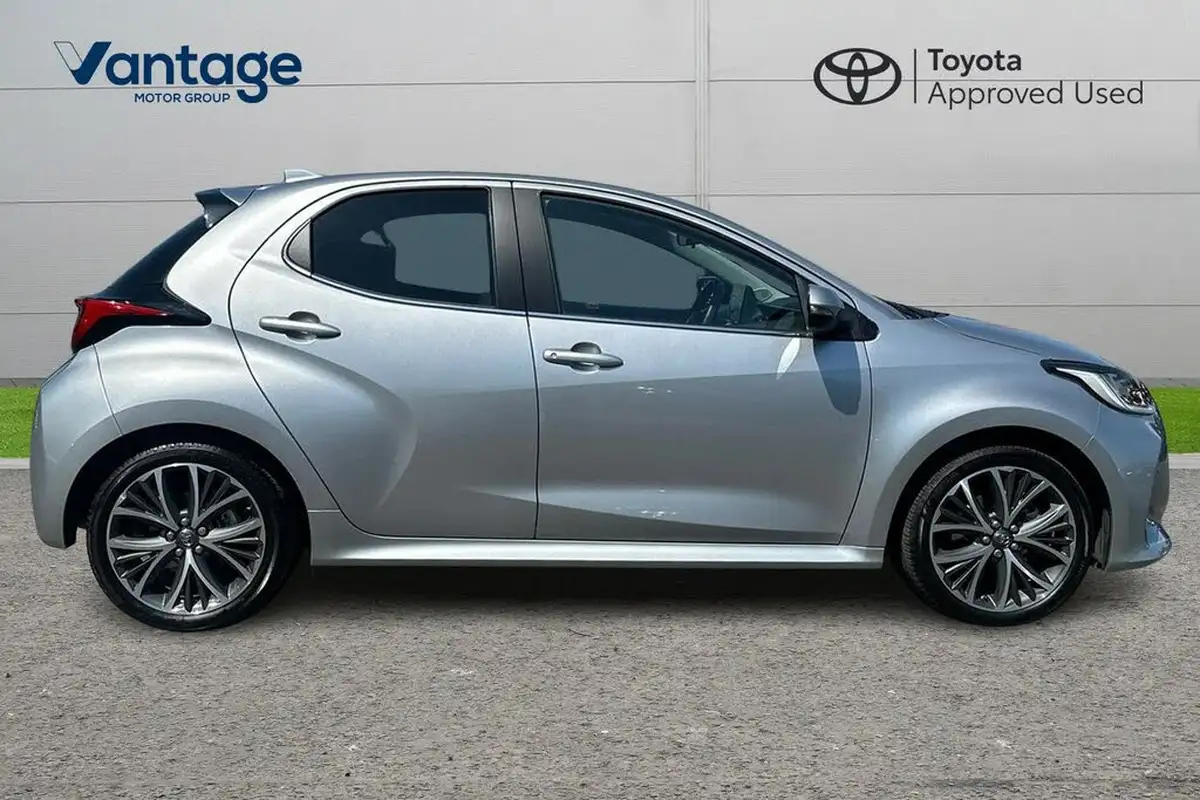 2023-toyota-yaris-15-vvt-i-excel-big-1