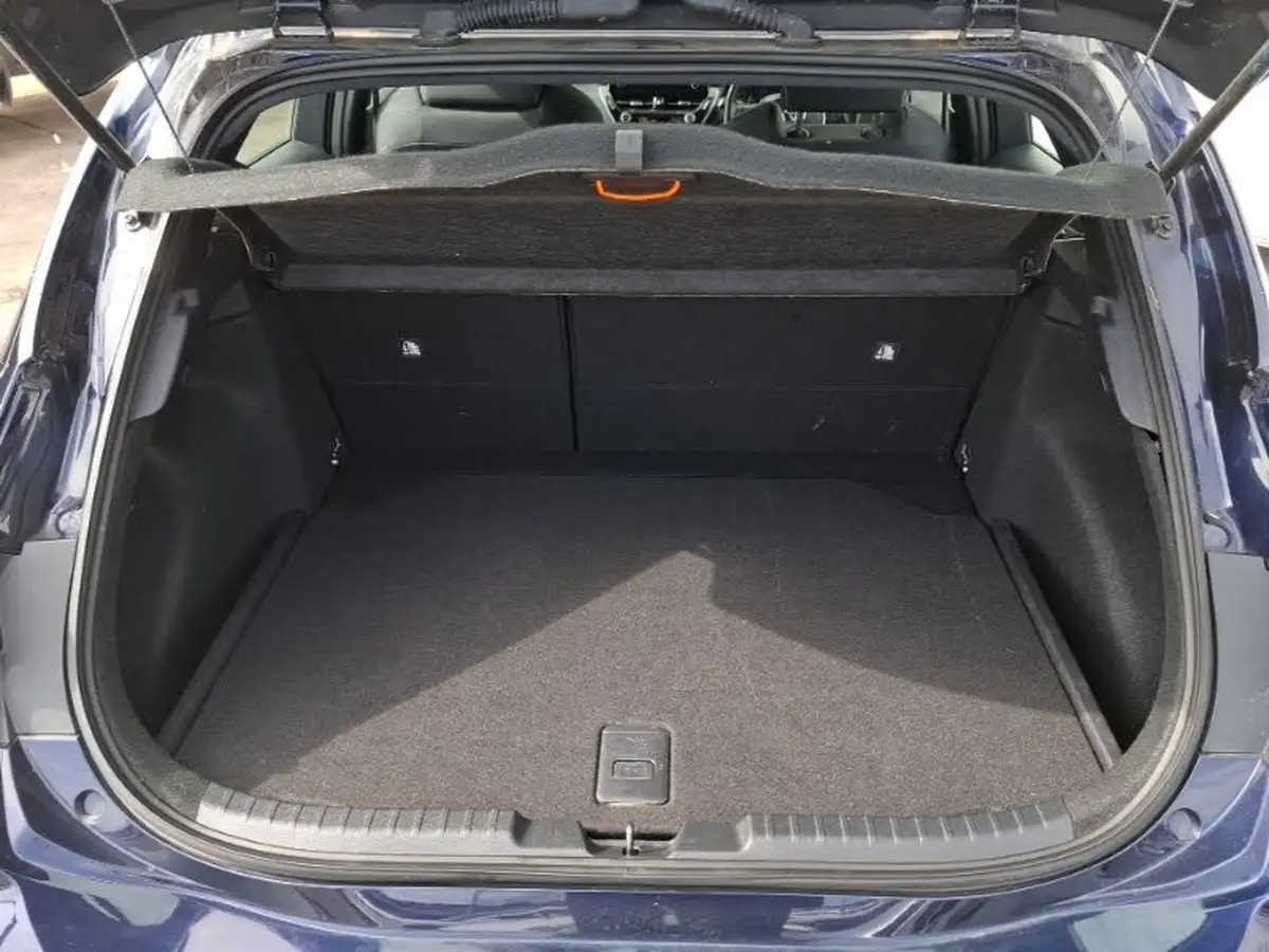 2022-toyota-corolla-18-vvt-i-icon-120bhp-trk-hatchback-5d-big-7