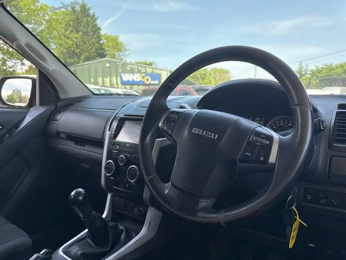 2018-isuzu-d-max-19td-yukon-double-pickup-big-24