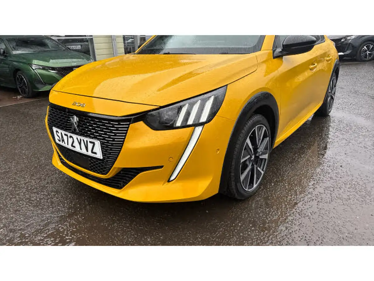 2021-peugeot-208-15-bluehdi-gt-line-big-43