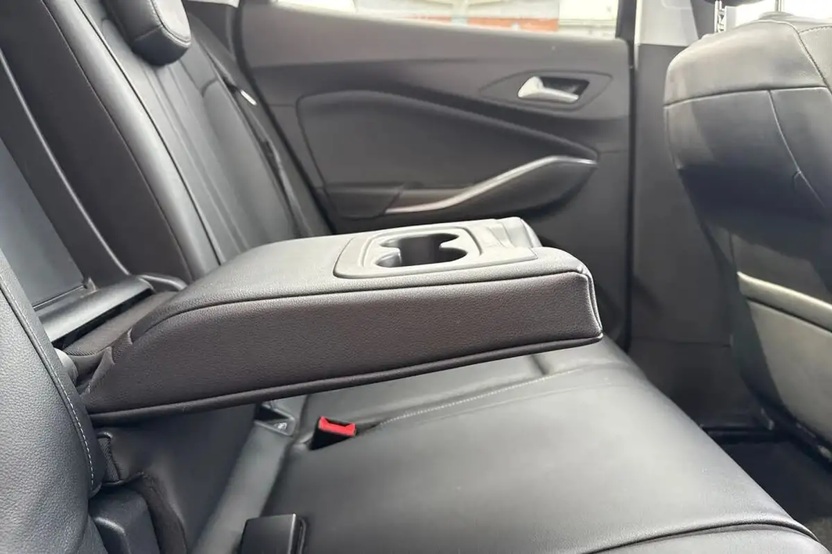 2018-vauxhall-grandland-x-12-elite-nav-132ps-big-35