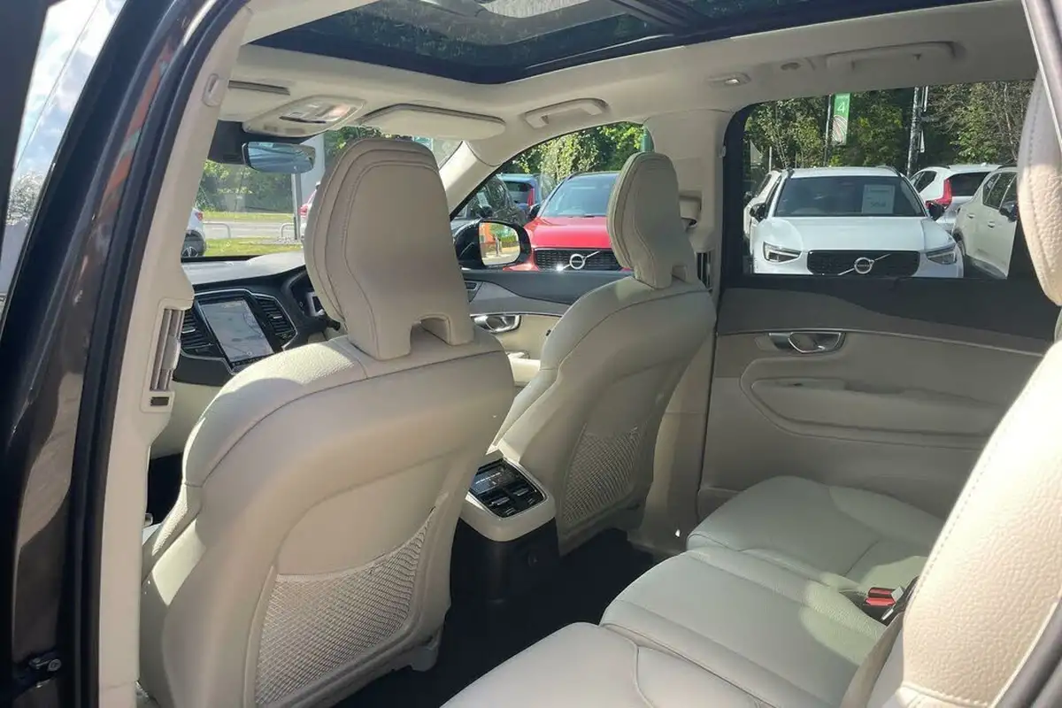 2024-volvo-xc90-20-t8-plus-big-31