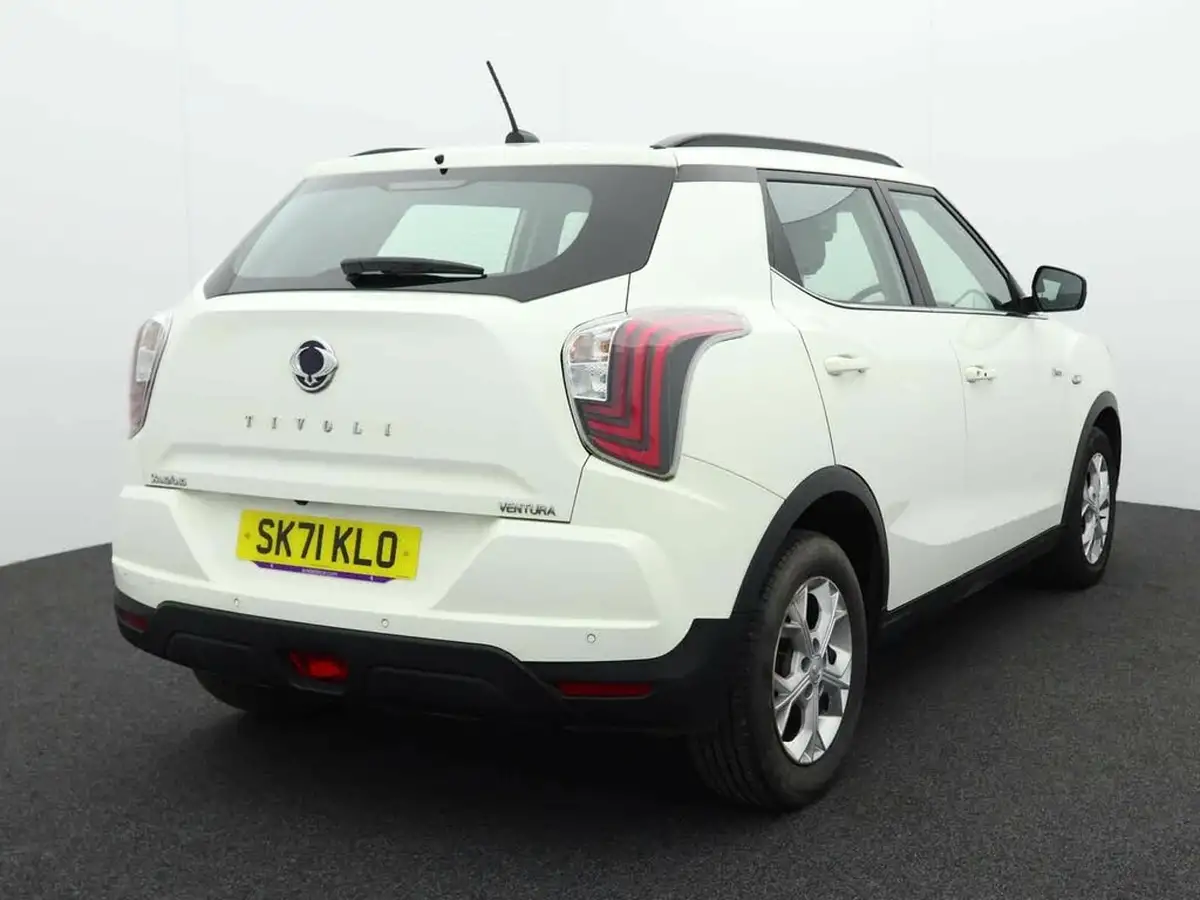 2022-kgm-ssangyong-tivoli-12-gdi-t-ventura-big-5