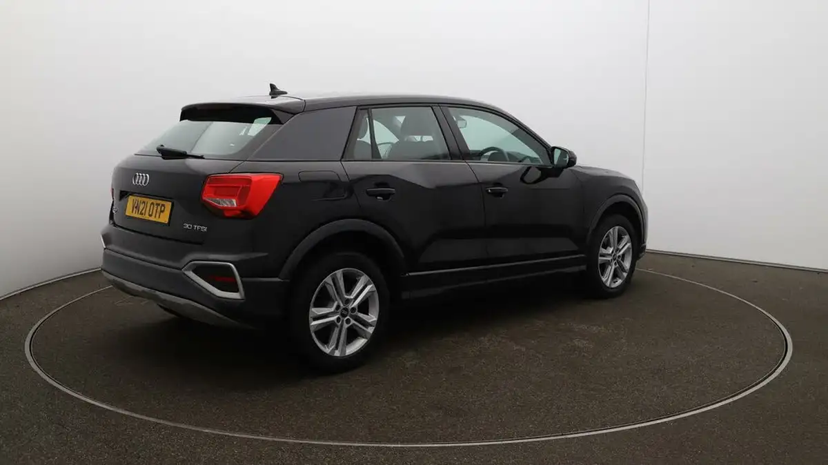 2021-audi-q2-10-30-tfsi-sport-big-51