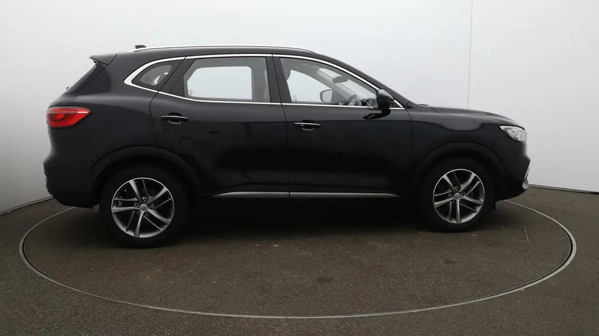 2022-mg-hs-15t-gdi-excite-162ps-big-8