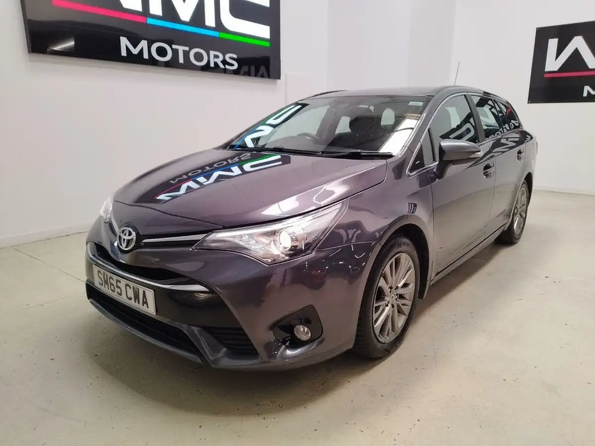 2015-toyota-avensis-16d-4d-business-edition-touring-sports-5d-big-3