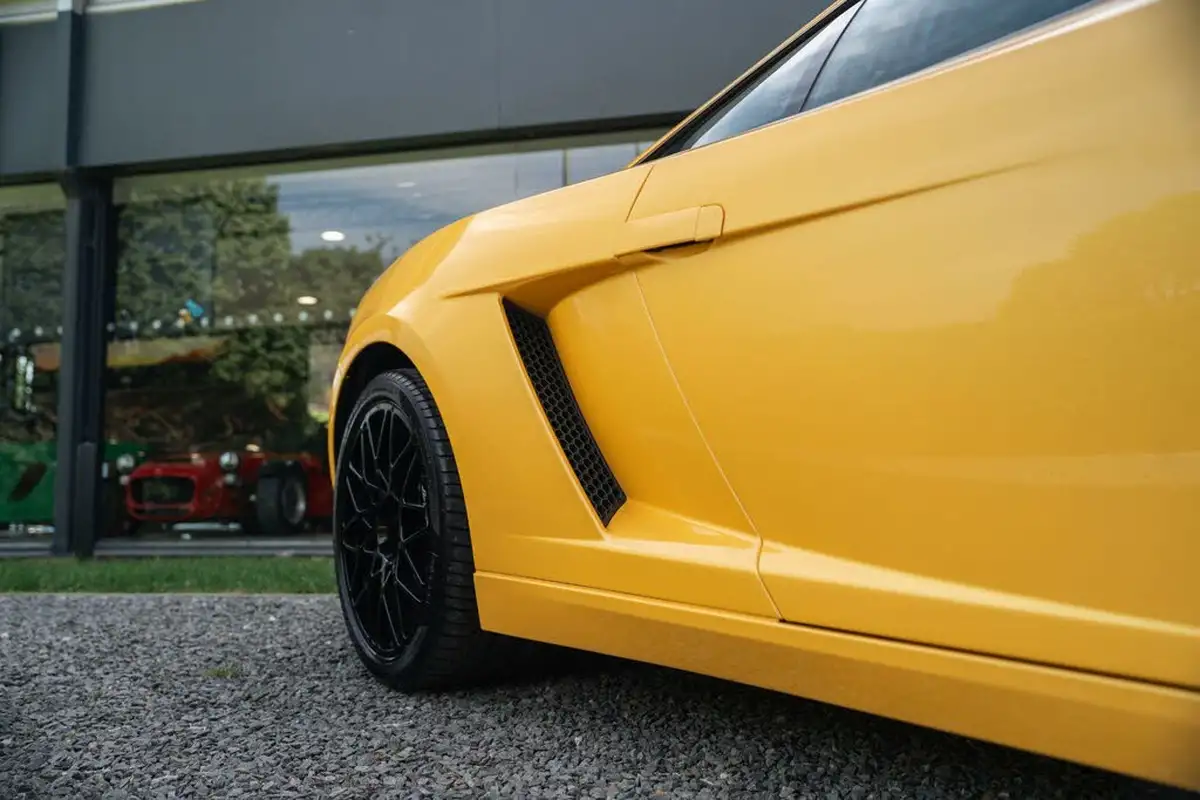 2005-lamborghini-gallardo-50-big-29