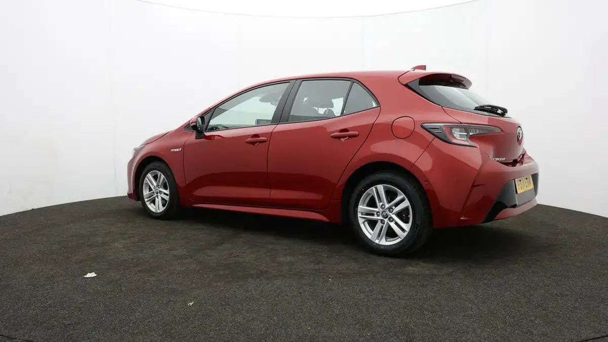 2022-toyota-corolla-18-vvt-i-icon-tech-trk-hatchback-5d-big-73