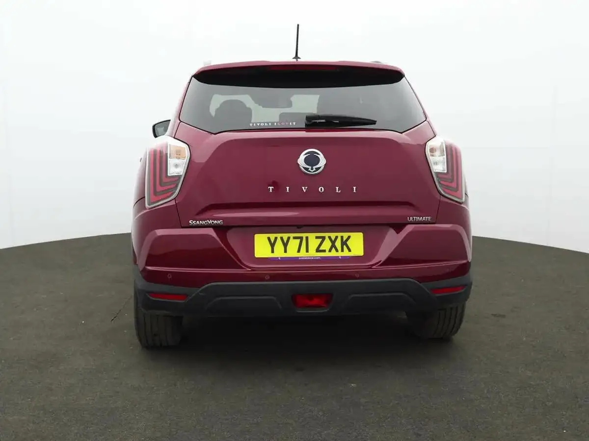 2022-kgm-ssangyong-tivoli-15-ultimate-auto-big-3