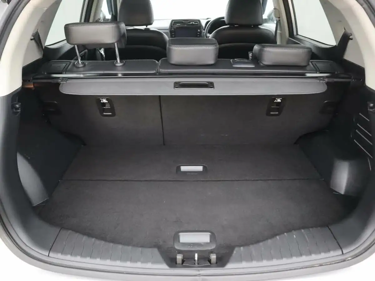 2022-kgm-ssangyong-tivoli-15-ultimate-auto-big-8