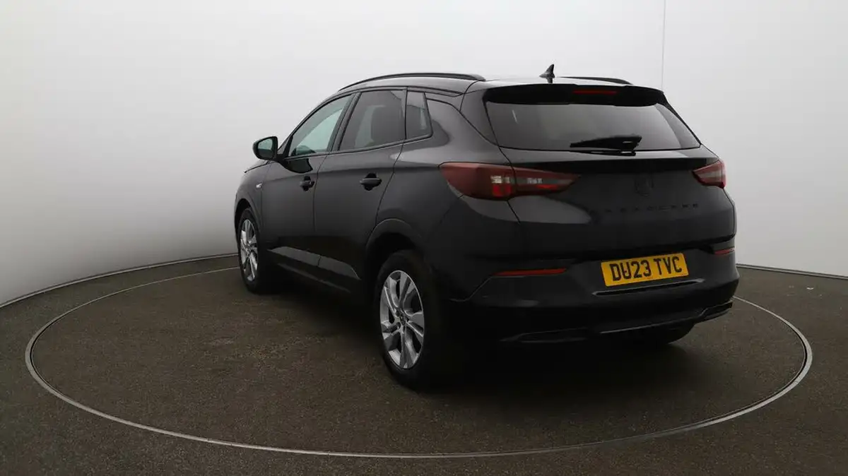 2023-vauxhall-grandland-12-gs-130ps-big-59