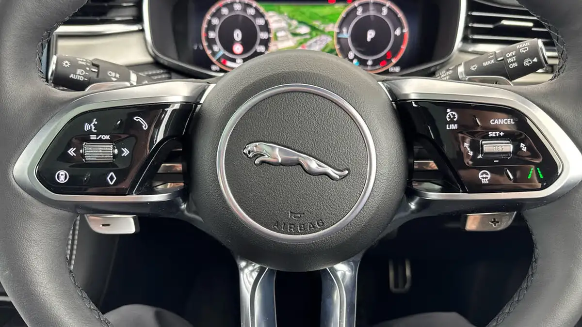 2024-jaguar-f-pace-20-d200-r-dynamic-se-black-90th-anniversary-edition-big-20