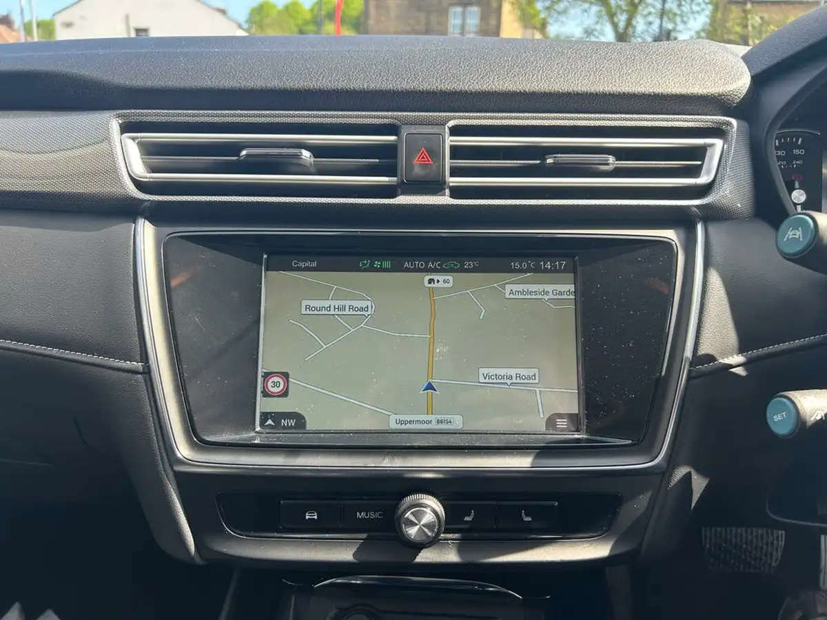 2022-mg-mg5-e-exclusive-ev-long-range-big-15