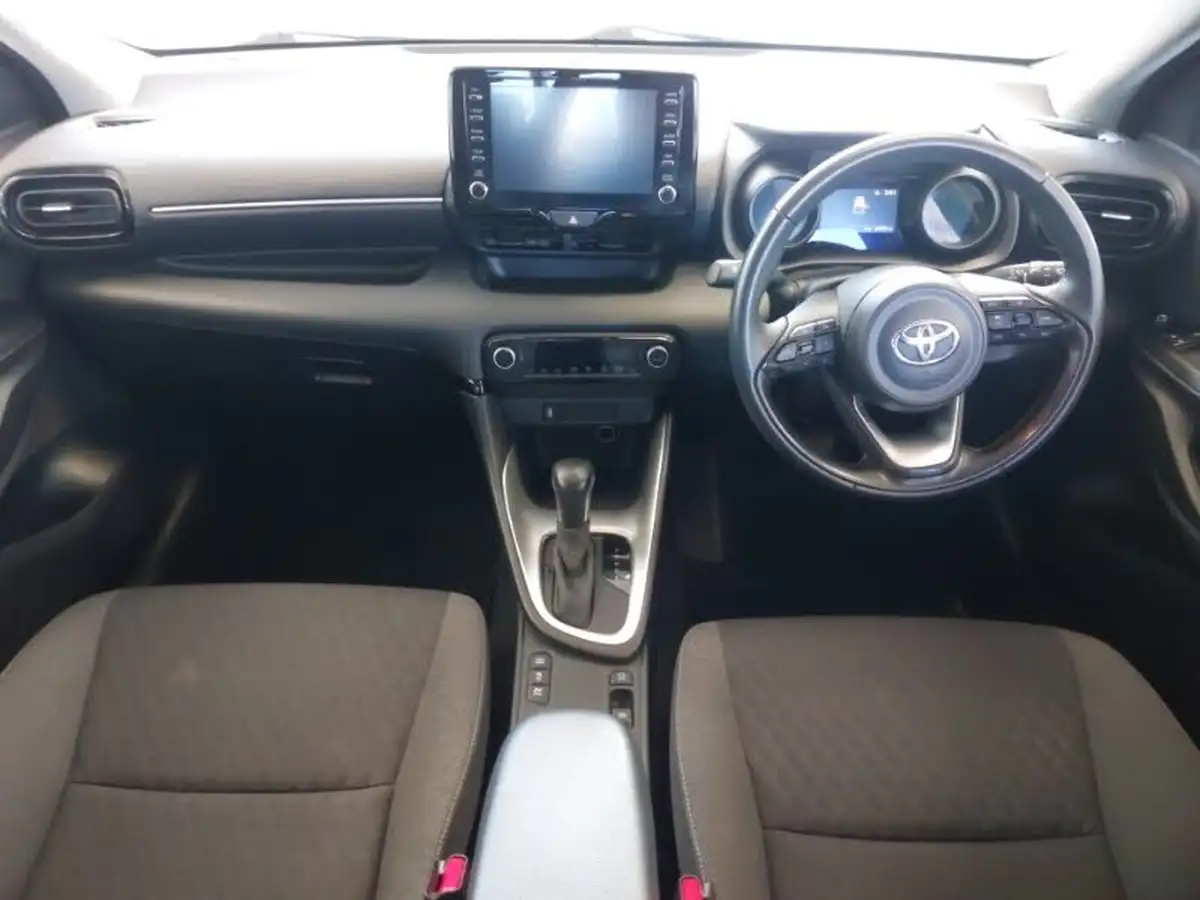 2022-toyota-yaris-15-vvt-i-design-big-2