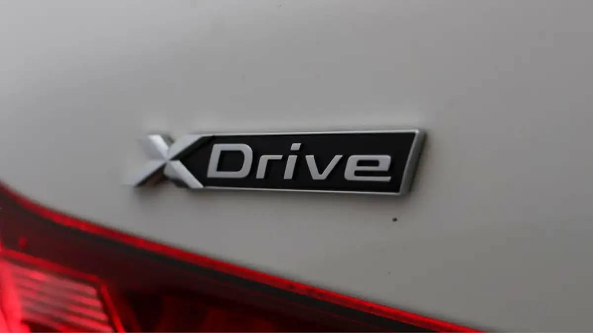 2021-bmw-1-series-20td-120d-xdrive-sport-lcp-big-20