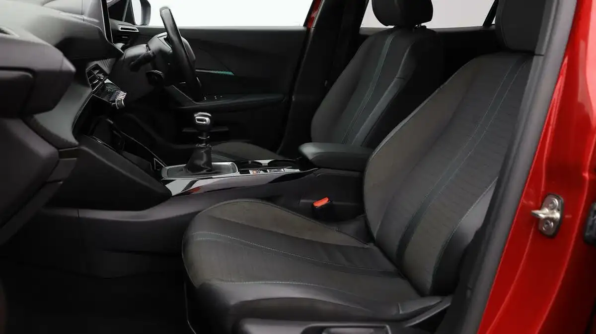 2020-peugeot-2008-suv-12-puretech-allure-100bhp-big-13
