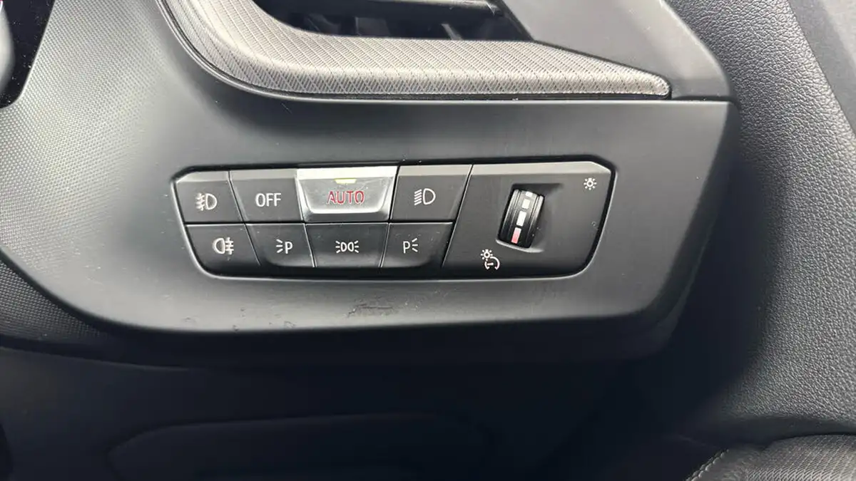 2022-bmw-1-series-20td-120d-m-sport-lcp-big-20