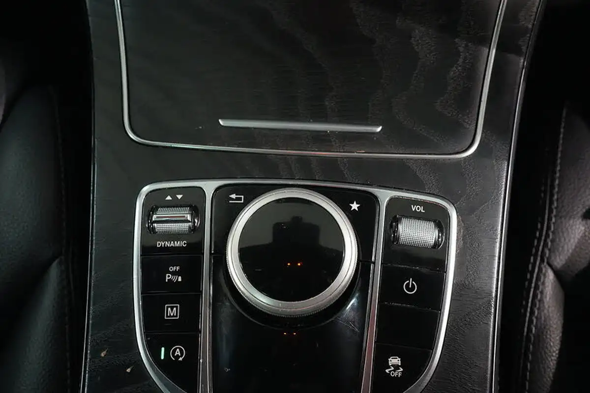 2019-mercedes-benz-glc-class-20-glc250-amg-night-edition-ss-big-44