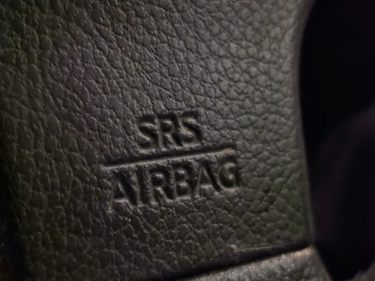 2012-nissan-note-14-n-tec-big-55