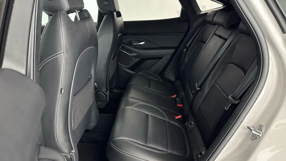 2021-jaguar-e-pace-20-d200-r-dynamic-se-big-13