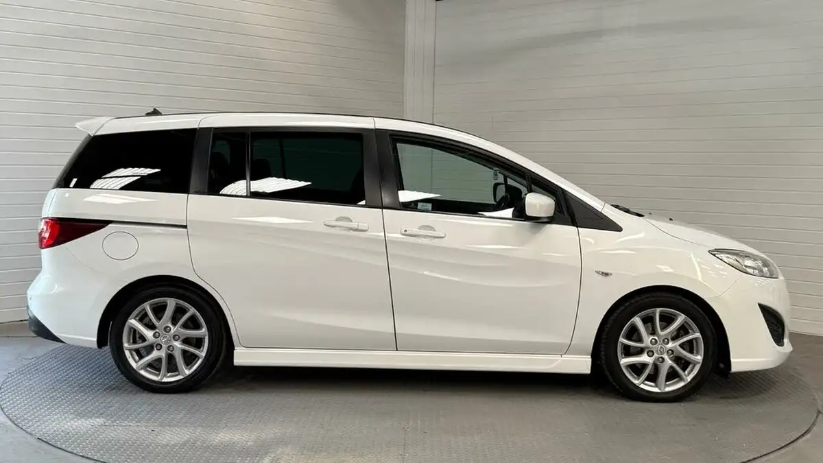 2012-mazda-mazda5-16d-sport-big-9