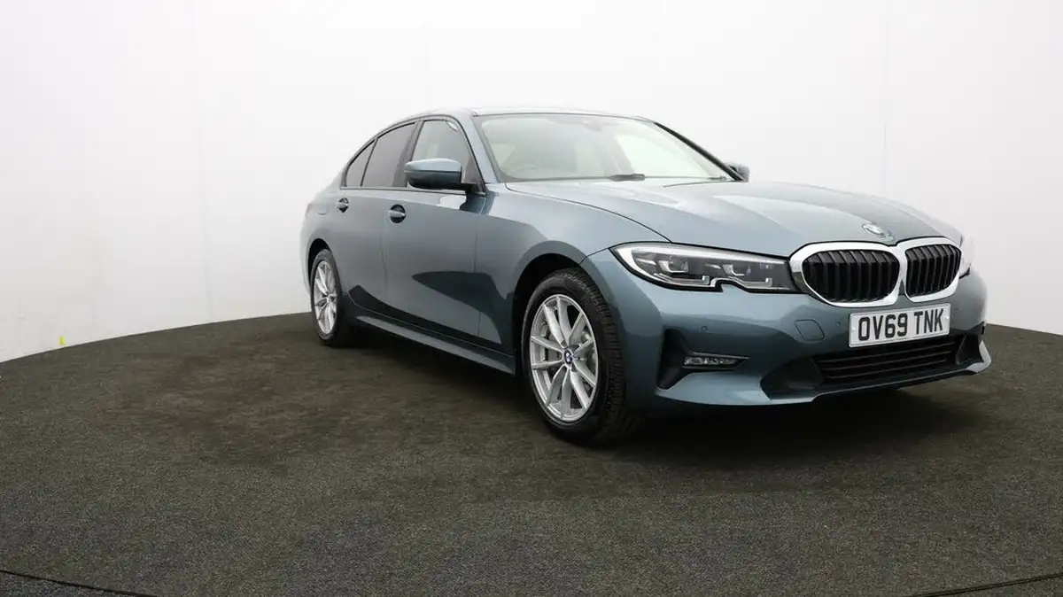 2019-bmw-3-series-20-330e-se-pro-big-40