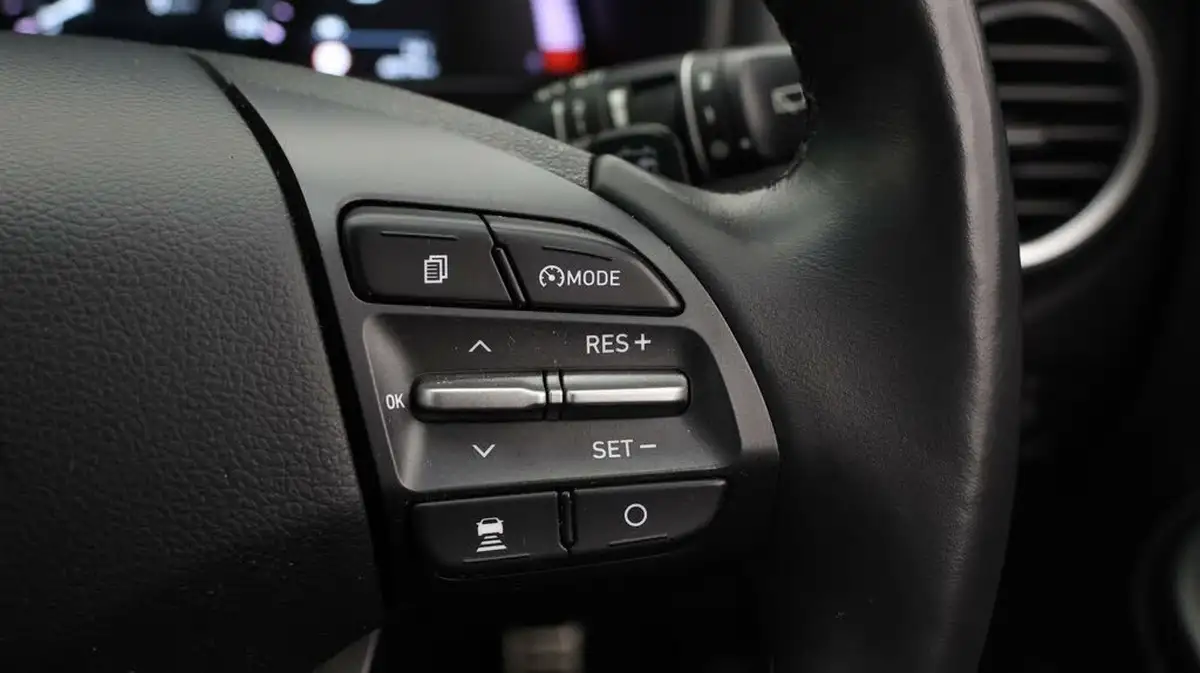 2020-hyundai-kona-e-premium-se-64kwh-105kw-obc-big-22