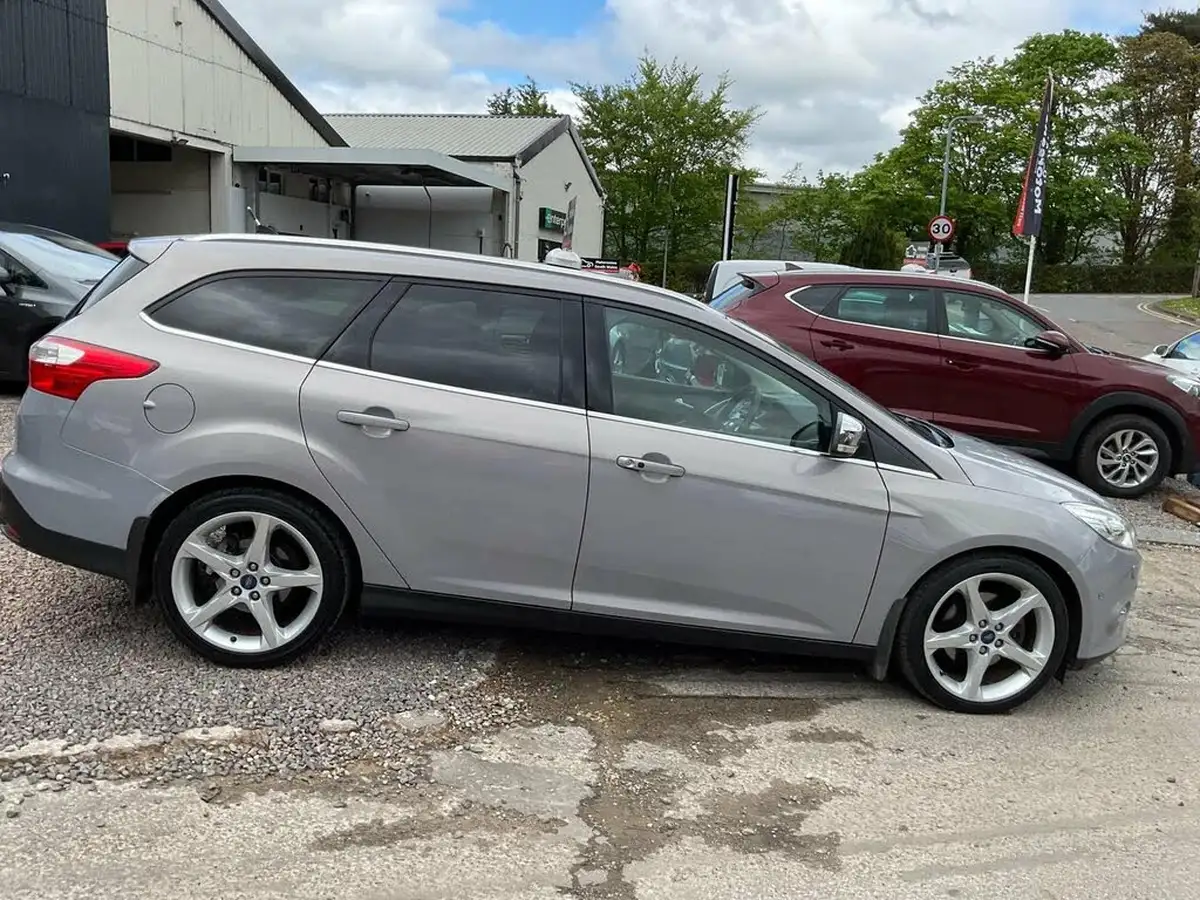2013-ford-focus-20td-titanium-x-estate-powershift-big-56
