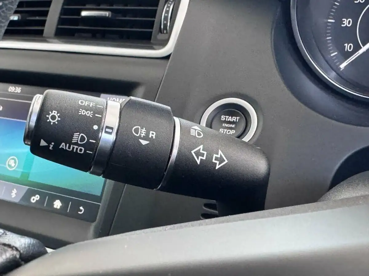 2018-jaguar-e-pace-20-i4d-s-awd-ss-auto-big-36