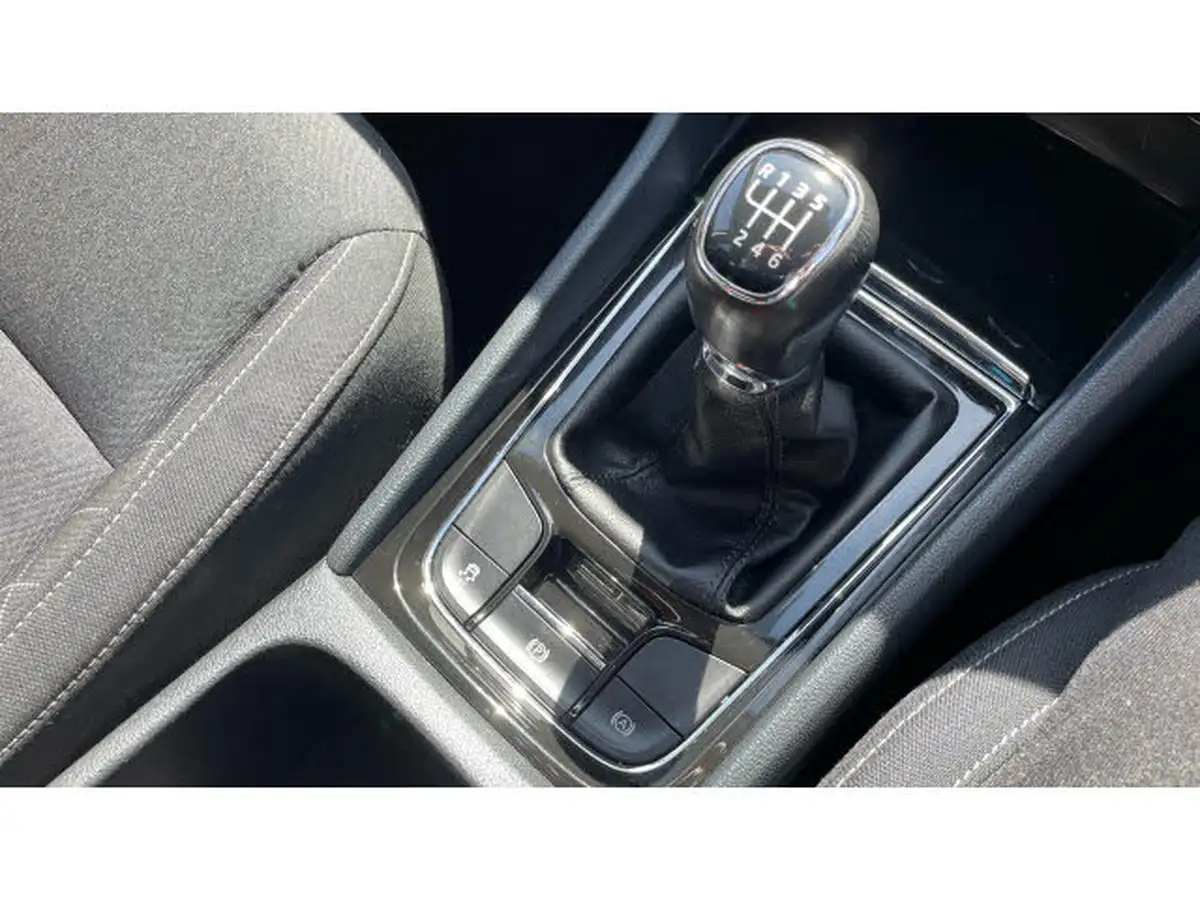 2018-skoda-karoq-15-tsi-se-act-big-26