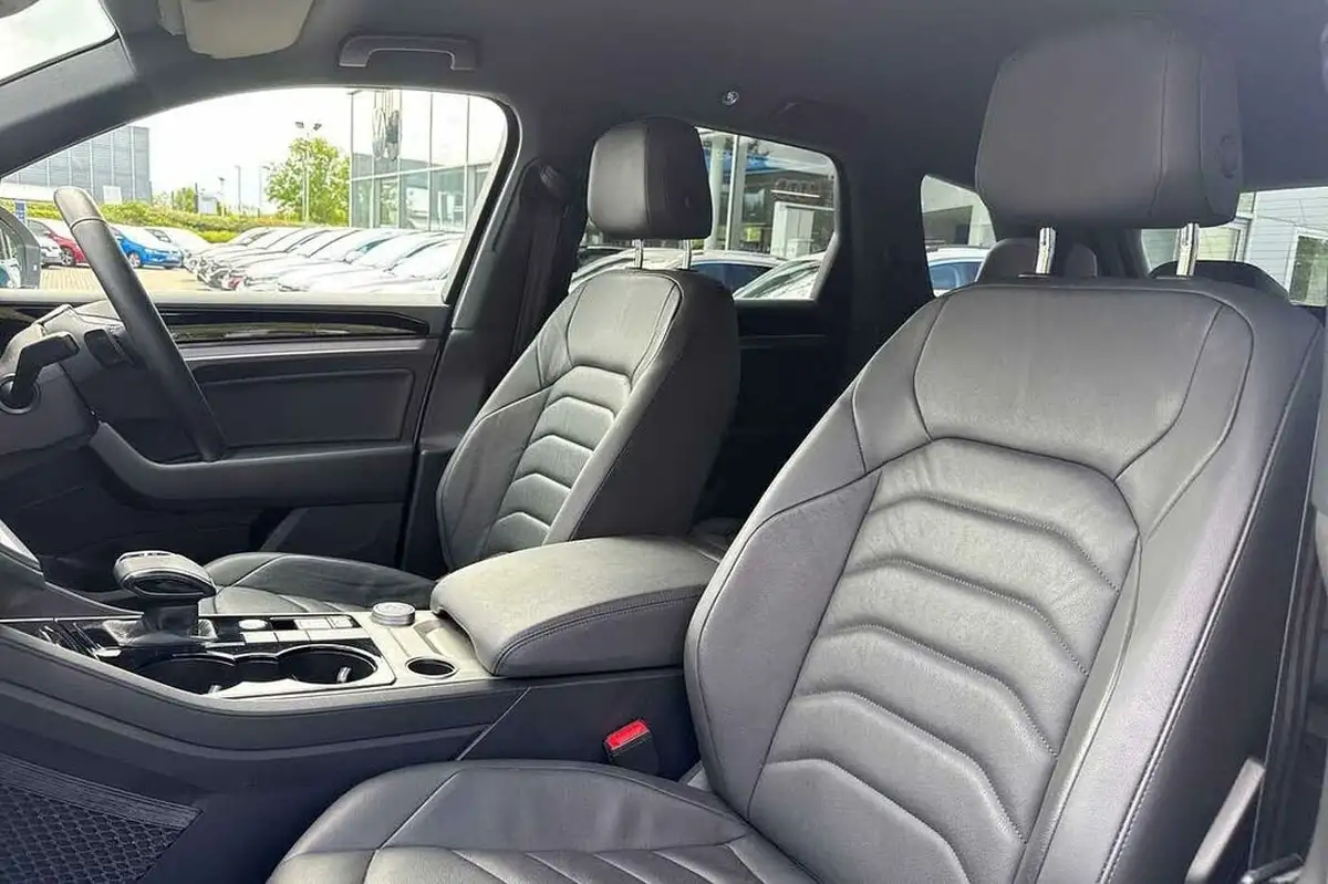 2019-volkswagen-touareg-30tsi-r-line-big-28