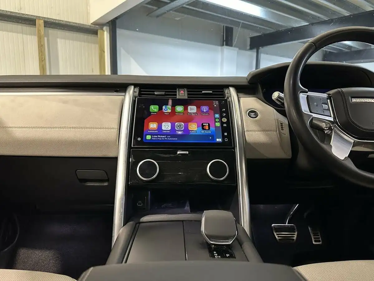 2021-land-rover-discovery-30-d300-r-dynamic-hse-big-26