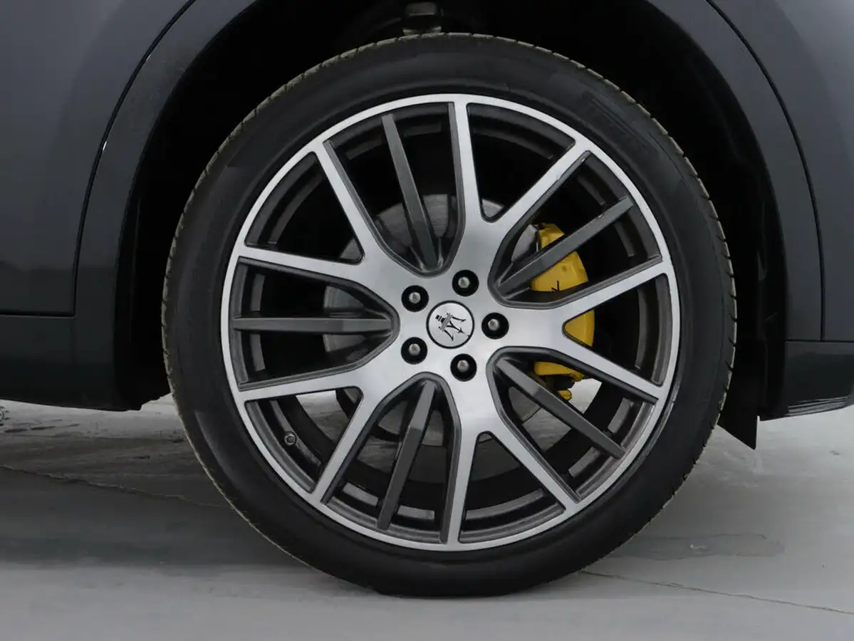 2021-maserati-levante-20-gt-big-9