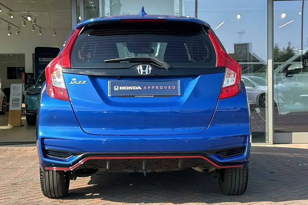 2019-honda-jazz-15-i-vtec-sport-navi-cvt-big-5