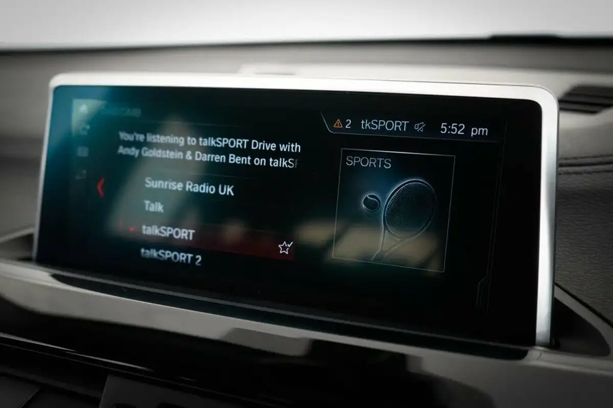 2022-bmw-x1-20-xdrive20i-xline-big-38