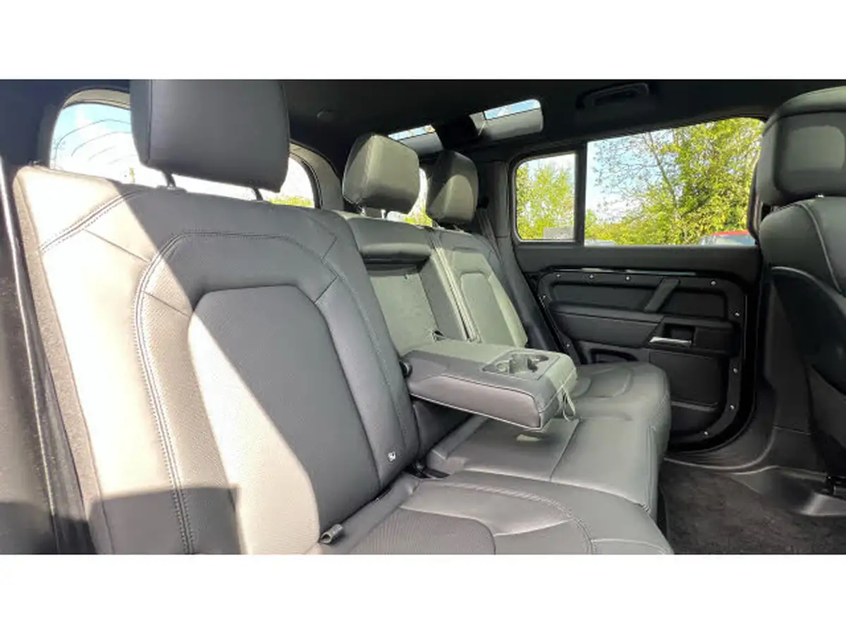 2024-land-rover-110-defender-30-d350-x-dynamic-hse-big-33