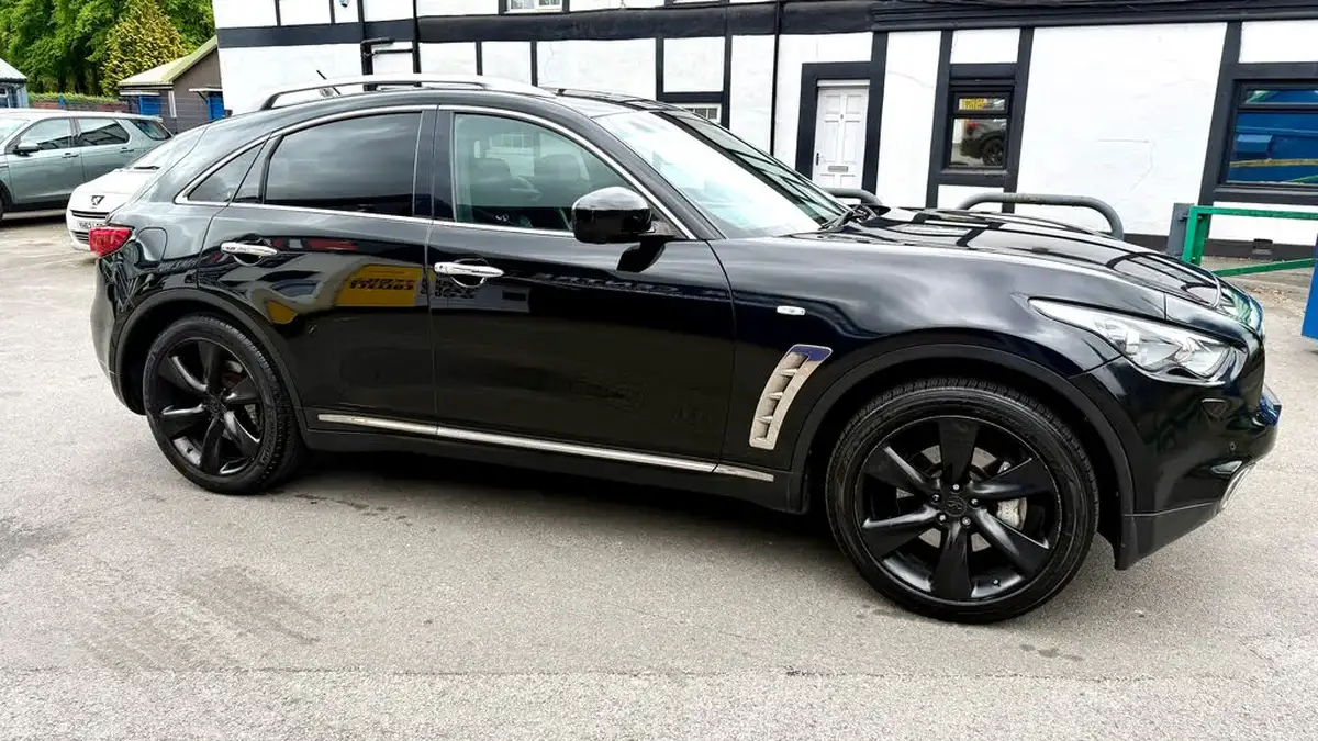 2012-infiniti-fx-30td-gt-big-7