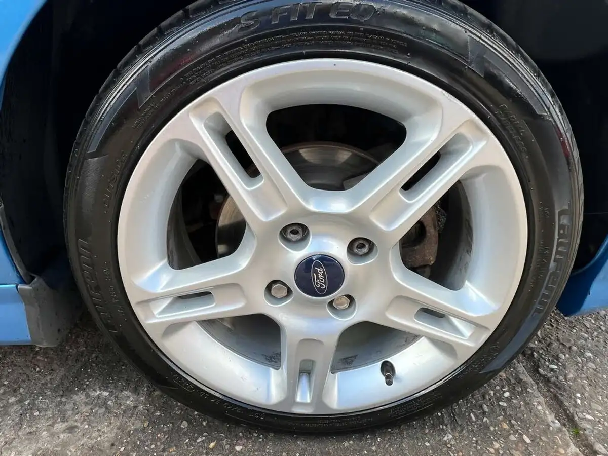 2011-ford-fiesta-16-zetec-s-big-57
