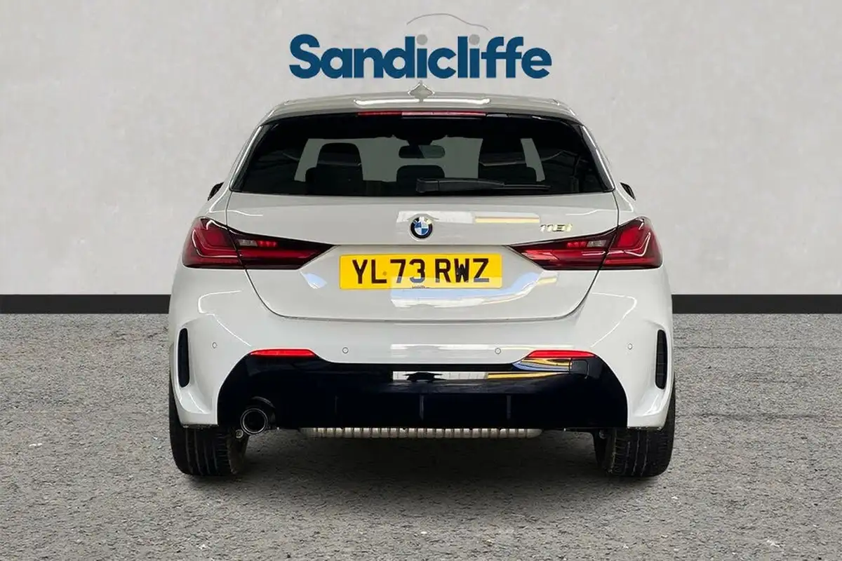 2024-bmw-1-series-15-118i-m-sport-lcp-dct-big-4
