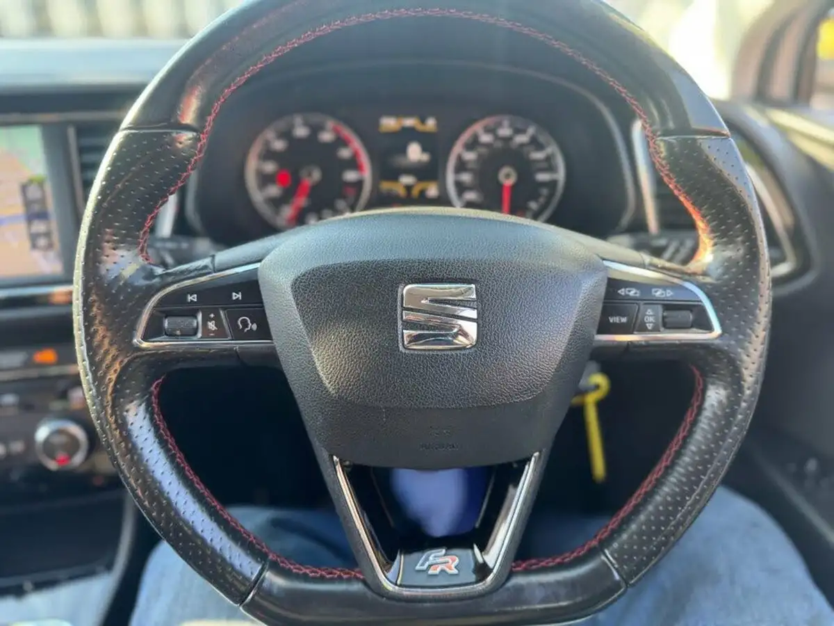 2017-seat-leon-14-ecotsi-fr-technology-hatchback-5d-big-12
