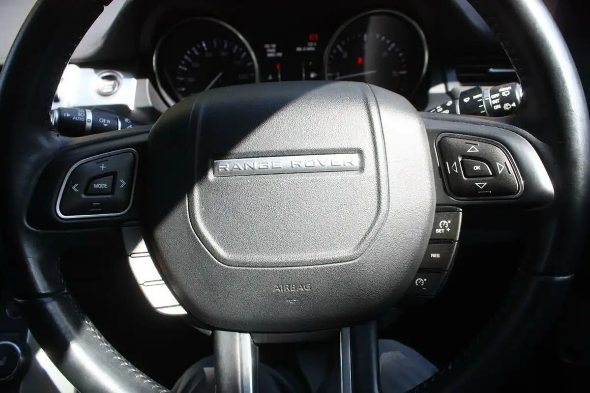 2014-land-rover-range-rover-evoque-22td-pure-tech-150bhp-hatchback-5d-big-15