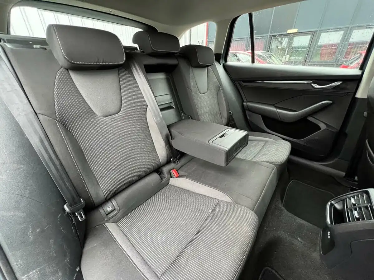 2022-skoda-octavia-14-tsi-se-technology-estate-big-20