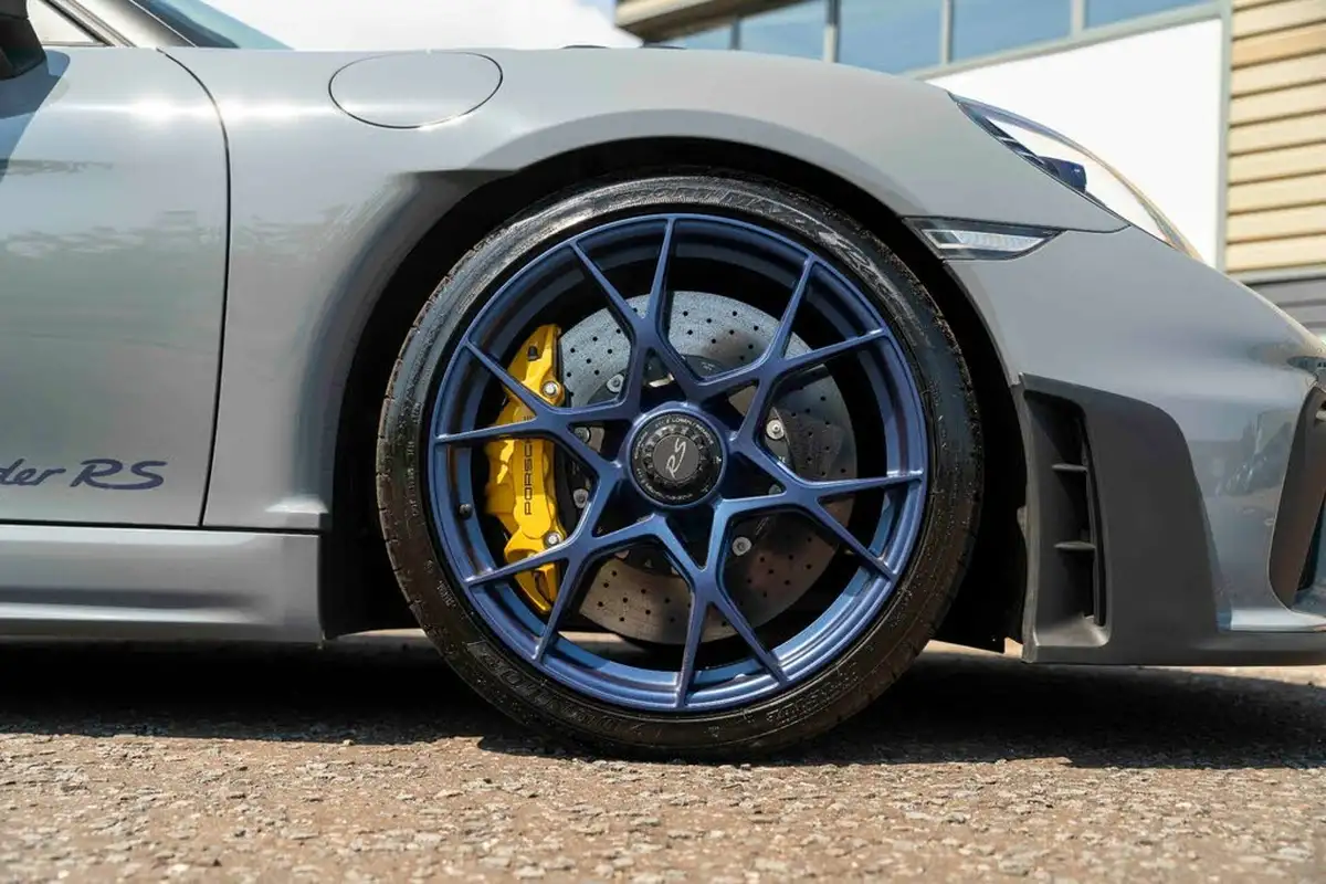 2024-porsche-boxster-718-40-spyder-rs-big-6