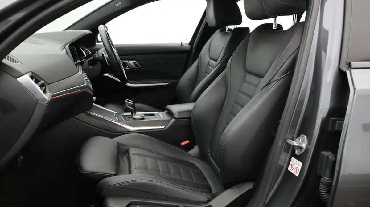2020-bmw-3-series-20-330e-m-sport-saloon-4d-big-14