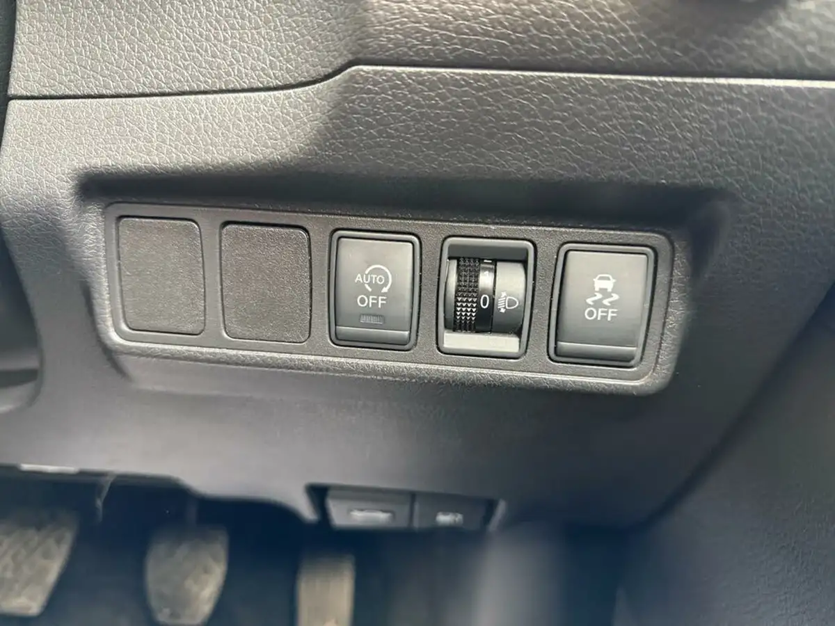 2016-nissan-pulsar-15dci-n-connecta-ss-big-50
