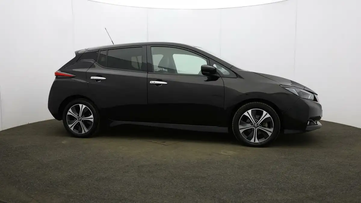 2020-nissan-leaf-e-n-connecta-big-50