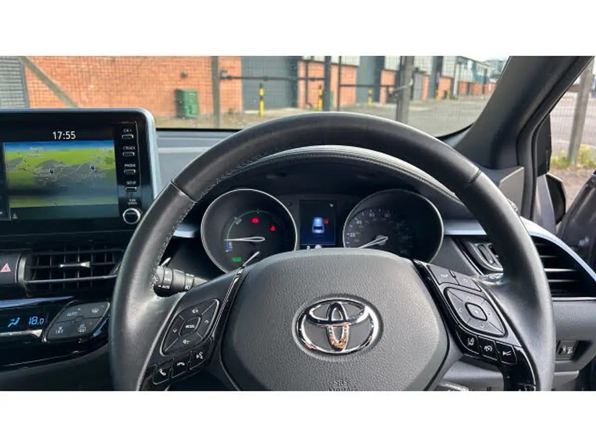 2021-toyota-c-hr-18-vvt-i-design-big-7