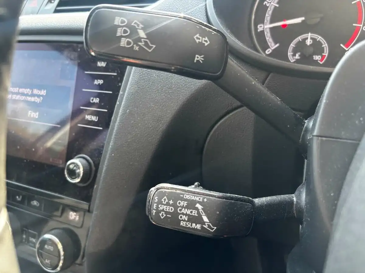 2020-skoda-octavia-10-tsi-se-technology-115ps-estate-big-23