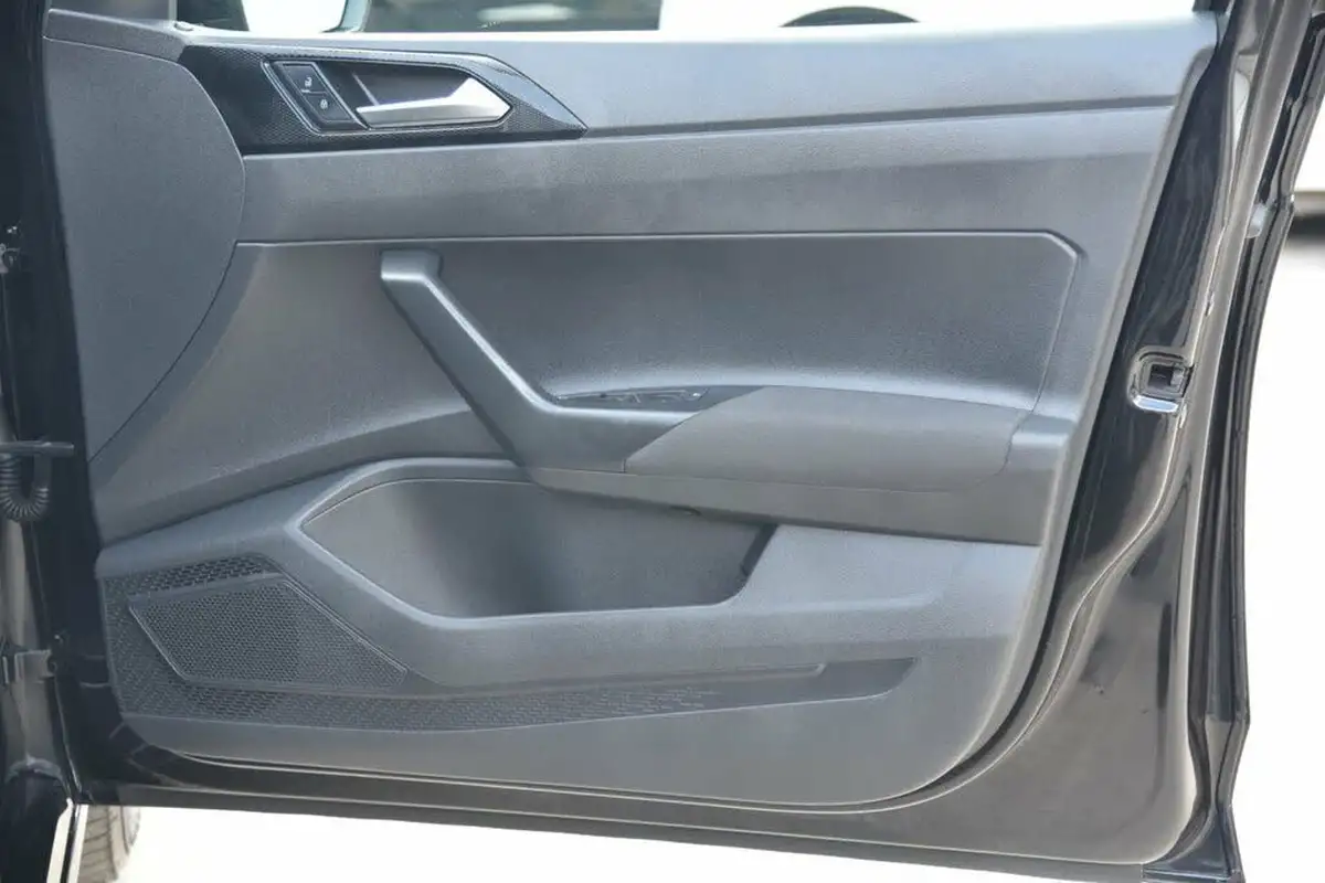 2022-volkswagen-polo-10-tsi-life-dsg-big-47