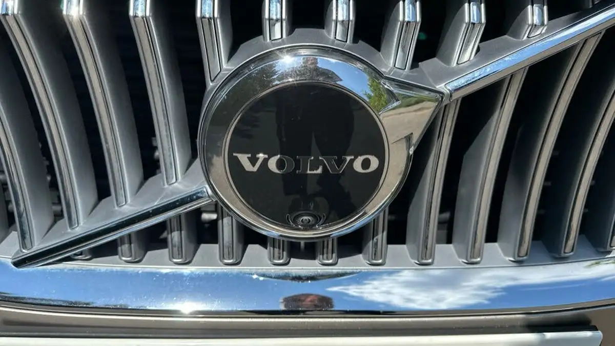 2024-volvo-xc90-20-t8-ultimate-dark-big-16
